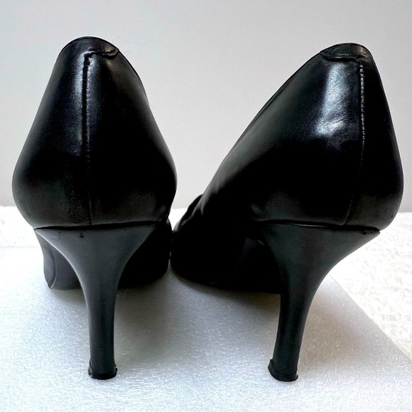 Bandolino Brand Loafer Style 3" Heels Size 8M - Picture 5 of 8